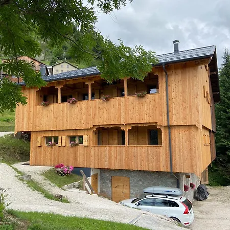 Tabia Del Belli Holiday home *